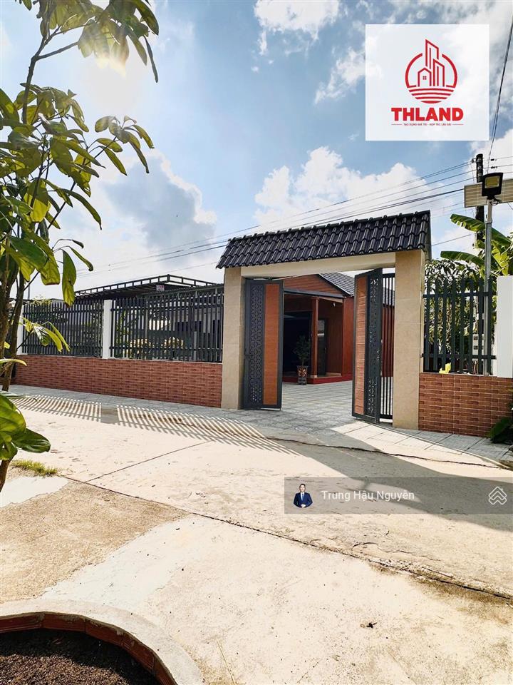Nhà vườn mái thái mặt tiền kênh tà ben thạnh lộc, lộ ô tô, 13x56m, 3 ngủ 2 toilet full nội thất shr