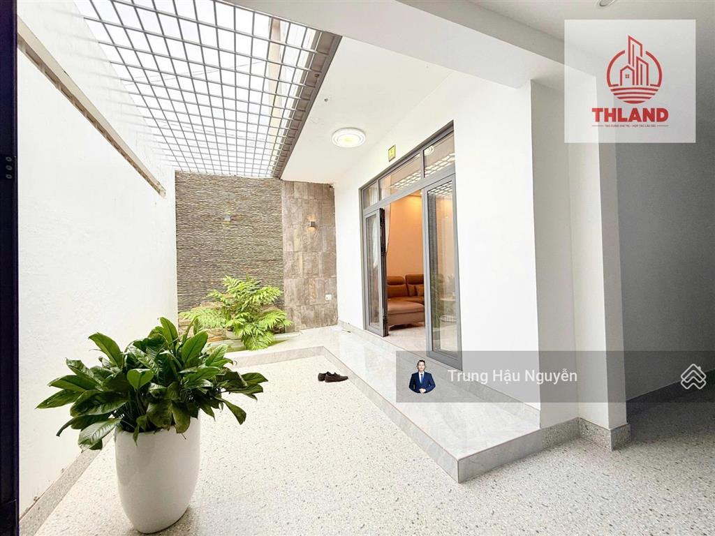 Nhà văn cao gần trường chuyên huỳnh mẫn đạt. lộ 4m lề 2m, 10x20m, 2 tầng, 3 phòng ngủ 3 wc, shr