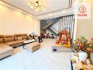Nhà văn cao gần trường chuyên huỳnh mẫn đạt. lộ 4m lề 2m, 10x20m, 2 tầng, 3 phòng ngủ 3 wc, shr