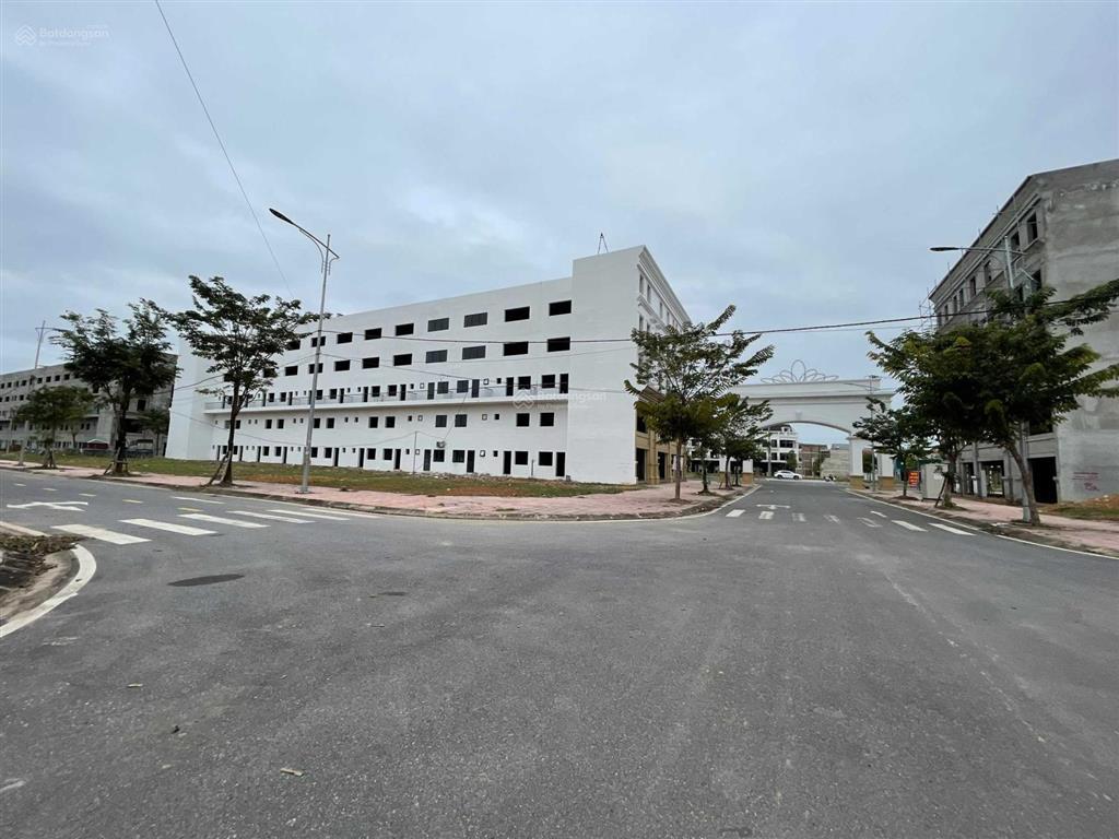 Hot  chính chủ bán lô đất sát góc do513, ngay cổng chính vào đẹp nhất dự án tấn đức jsc phổ yên