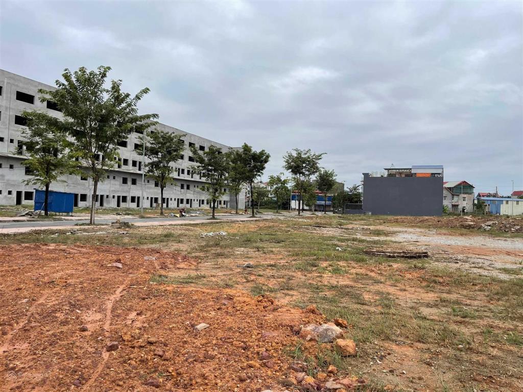 Hot  chính chủ bán lô đất sát góc do513, ngay cổng chính vào đẹp nhất dự án tấn đức jsc phổ yên