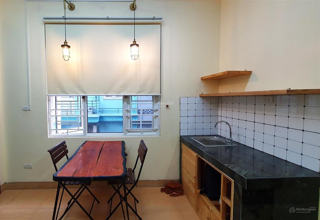 Cho thuê căn studio 30m² đầy đủ nội thất tại phố 230 lạc trung gần times city quận hai bà trưng