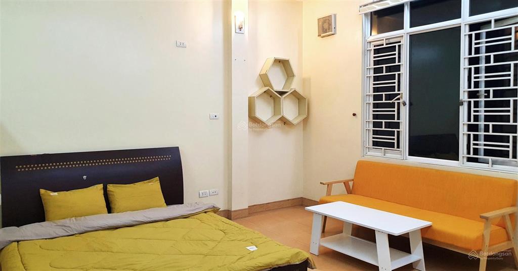 Cho thuê căn studio 30m² đầy đủ nội thất tại phố 230 lạc trung gần times city quận hai bà trưng