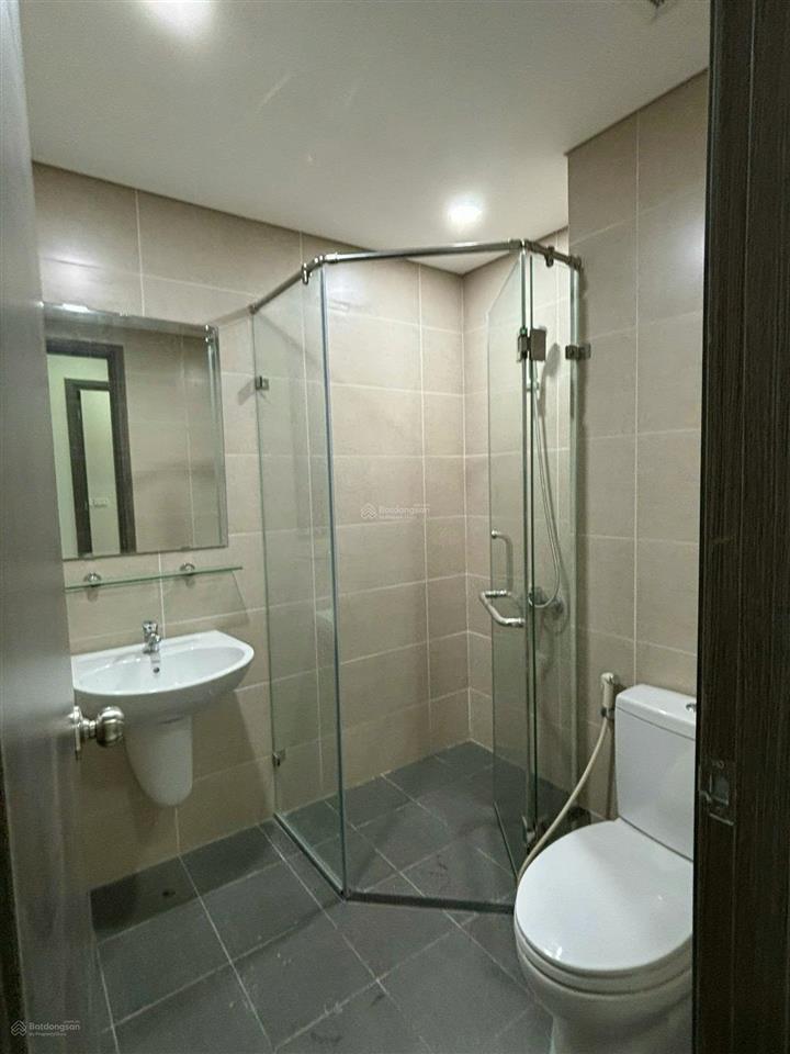 Chính chủ bán căn 93.15m2, 3 phòng ngủ, tầng cao, cam kết ra sổ  chung cư rose town, 79 ngọc hồi