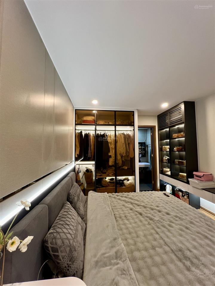 Chính chủ bán căn hộ 89,4 m2 tòa dv01 rose town 79 ngọc hồi, yên sở, đã có sổ 0983 942 ***