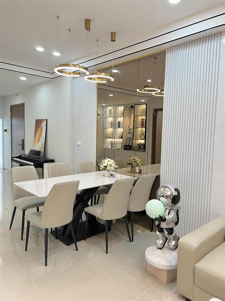 Chính chủ bán căn hộ 89,4 m2 tòa dv01 rose town 79 ngọc hồi, yên sở, đã có sổ 0983 942 ***