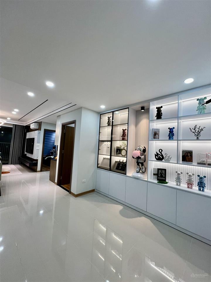Chính chủ bán căn hộ 89,4 m2 tòa dv01 rose town 79 ngọc hồi, yên sở, đã có sổ 0983 942 ***