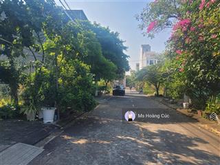Biển sơn thuỷ  đối diện công viên  đối lưng trục chính 34m. giá 7,5 tỷ/100m2. được xây 7 tầng.
