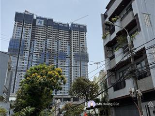 Chân đế danang newtown diamond. sp có bề ngang 7.5m, dt 180m2. đường thứ 2, song song đường biển.