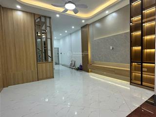 Siêu hót! nhà phạm văn đồng băc từ liêm.dt 45m*6t thang máy giá 9.85 tỷ