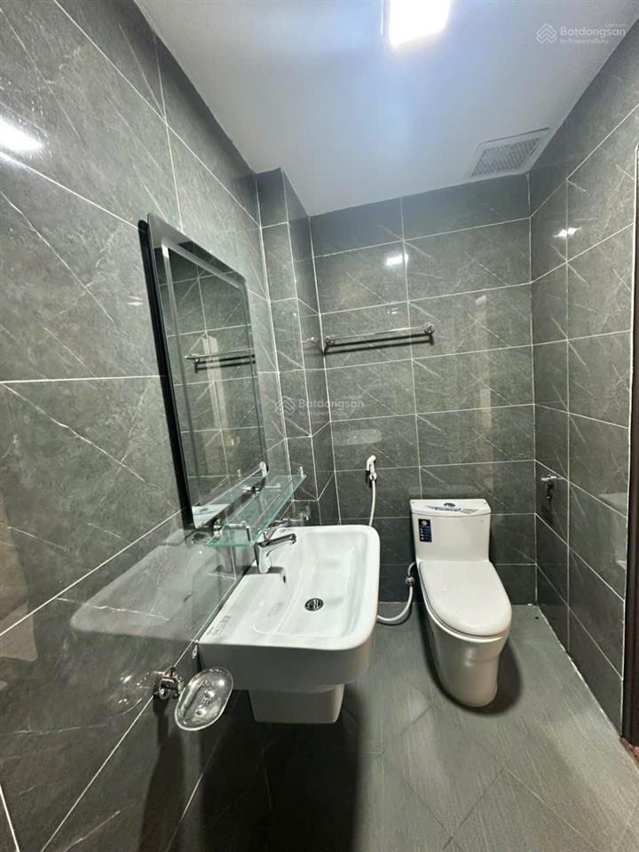 Siêu hót! nhà phạm văn đồng băc từ liêm.dt 45m*6t thang máy giá 9.85 tỷ