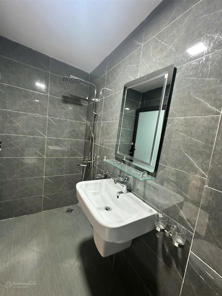 Siêu hót! nhà phạm văn đồng băc từ liêm.dt 45m*6t thang máy giá 9.85 tỷ