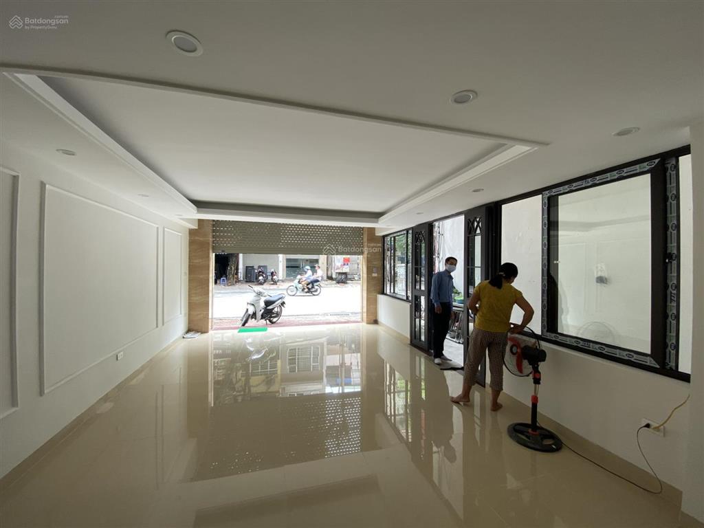 Bán nhà mặt phố trần cung  bắc từ liêm. dt 50m2 x 5 tầng thang máy. giá 20 tỷ