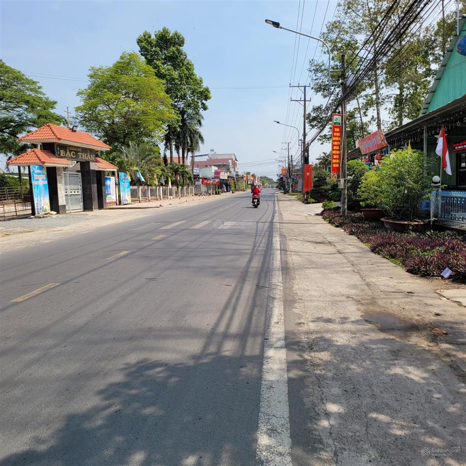 Đất đẹp đất đẹp 1/ đường hùng vương, xã vĩnh thanh, đồng nai  800m2 có sẵn 250m2 thổ cư