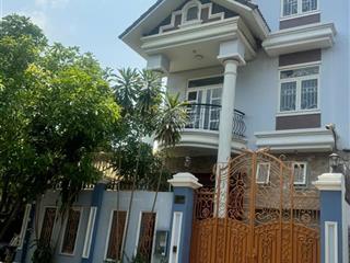 Cho thuê bt trệt 2 lầu  sàn trống suốt 300m²