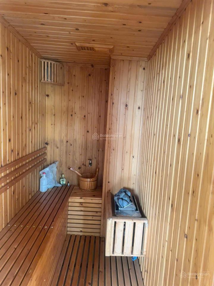 Cho thuê bt trệt 2 lầu  sàn trống suốt 300m²