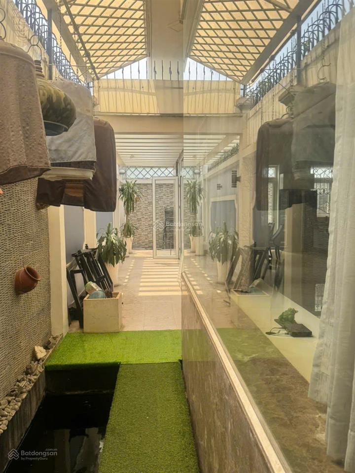 Cho thuê bt trệt 2 lầu  sàn trống suốt 300m²