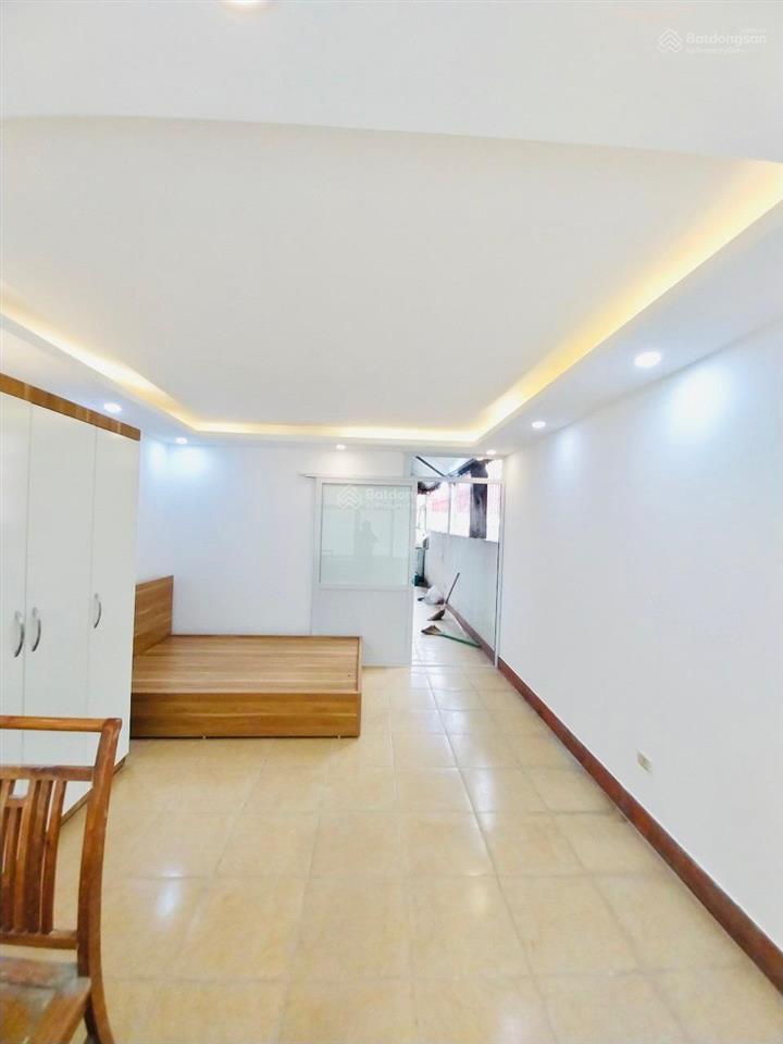 Chính chủ cho thuê phòng 401 nhà 1 ngõ 65 phú diễn bắc từ liêm giá 2.1 triệu.
