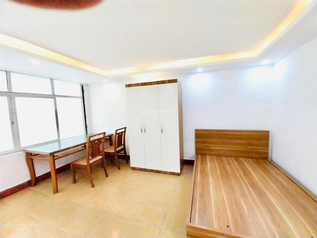 Chính chủ cho thuê phòng 401 nhà 1 ngõ 65 phú diễn bắc từ liêm giá 2.1 triệu.