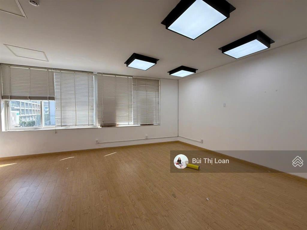 Văn phòng lớn diện tích 126m2 giá chỉ 45 triệu/tháng tại khu đô thị sala