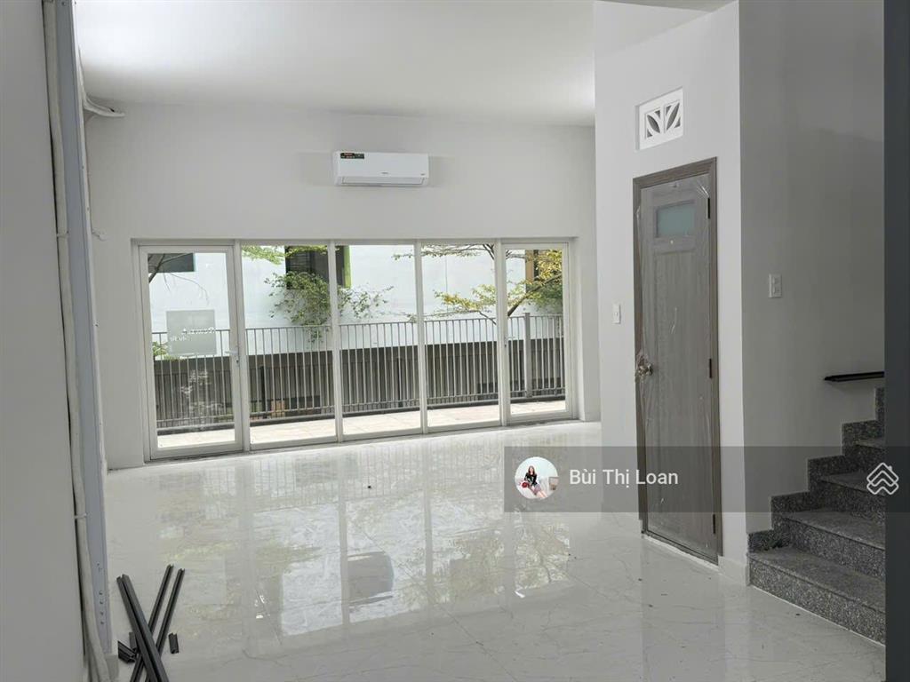 Cho thuê nhà phố mặt tiền sala thủ thiêm, 480m2, 110 triệu, có thang máy, máy lạnh