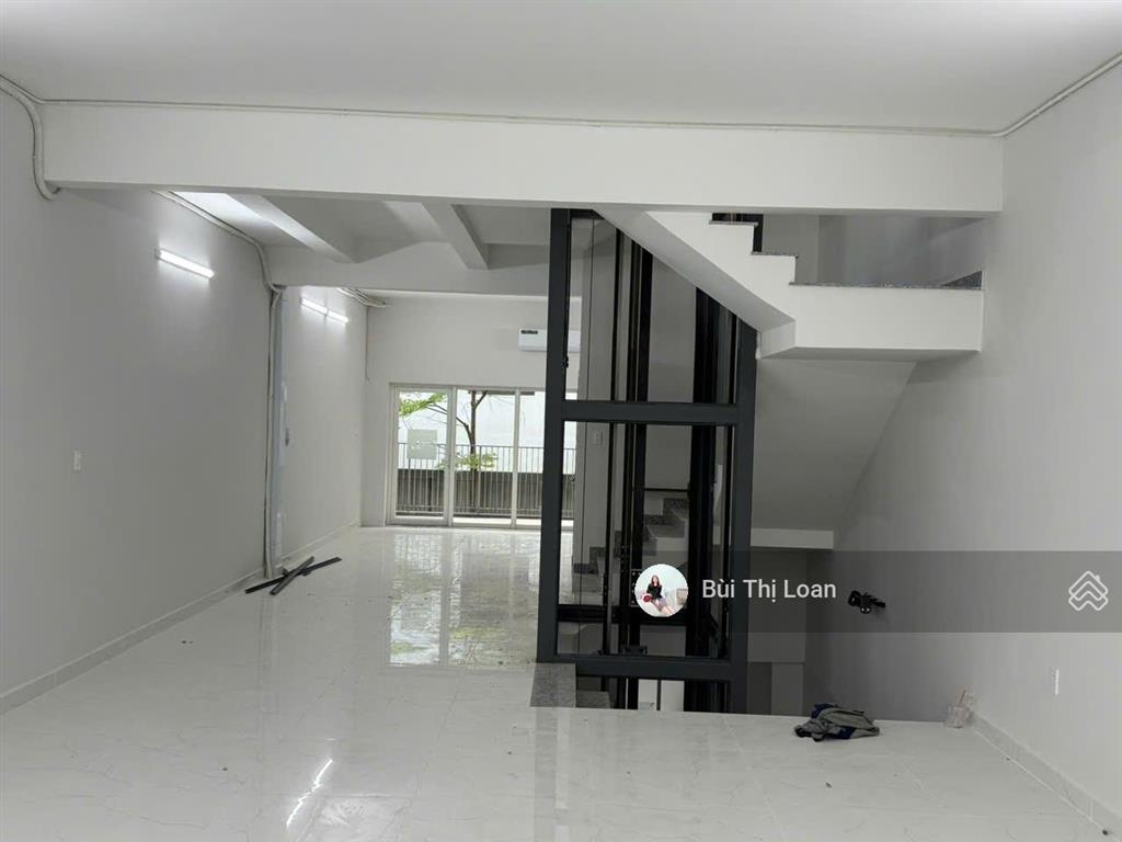 Cho thuê nhà phố mặt tiền sala thủ thiêm, 480m2, 110 triệu, có thang máy, máy lạnh