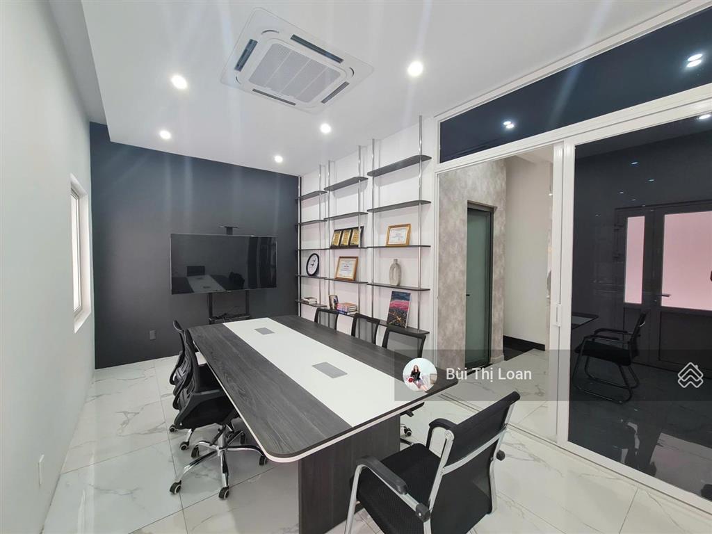 Văn phòng cho thuê full nội thất, có thang máy, máy lạnh trung tâm, sảnh lễ tân sarimi sala