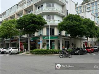 Cho thuê nhà phố căn góc 3 mặt tiền, sala 5 tầng và 1 hầm, 560m², có thang máy bàn giao được ngay