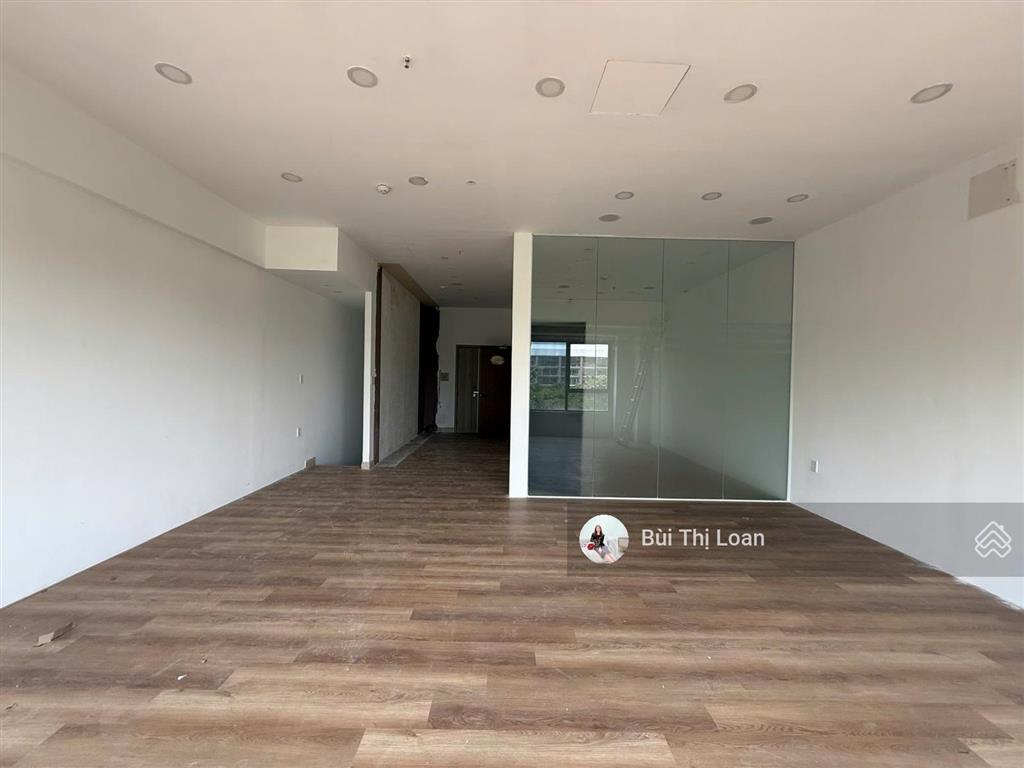 Cho thuê shophouse sala 3 tầng 240m2 sd giá 90 tr/th, em cầm chìa khóa a/c xem giờ nào cũng được