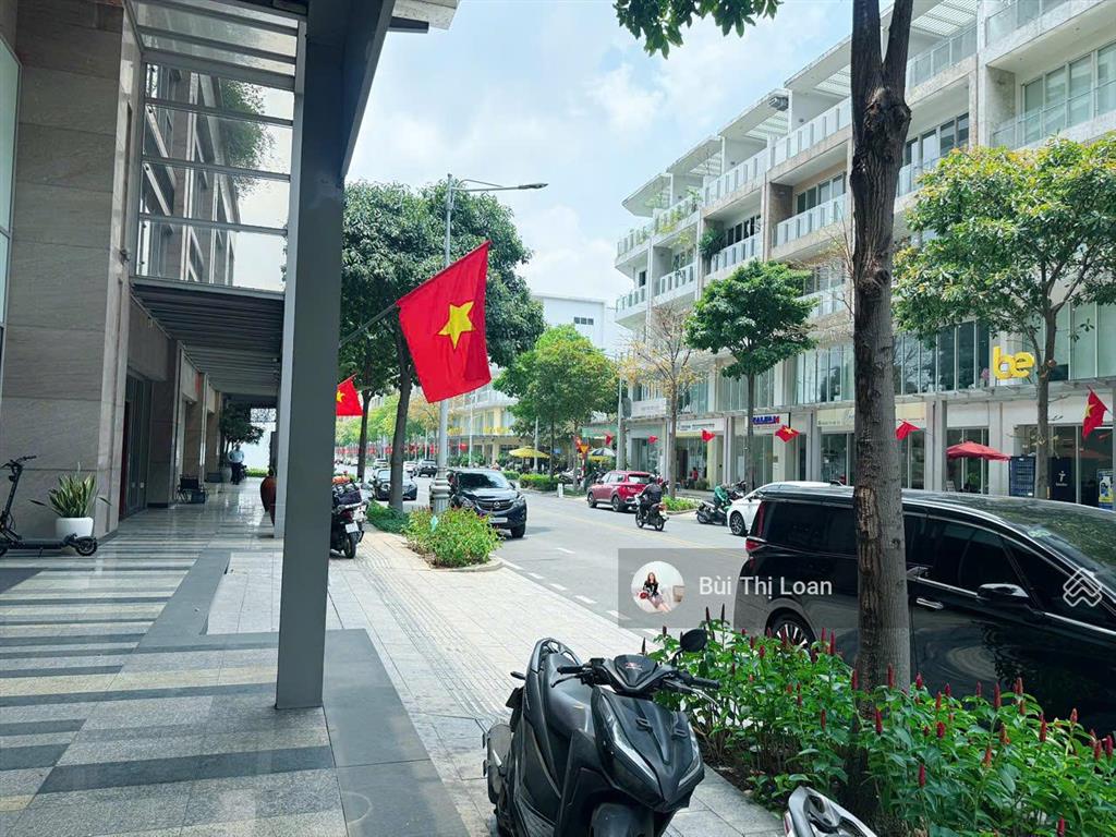 Cho thuê shophouse sala 3 tầng 240m2 sd giá 90 tr/th, em cầm chìa khóa a/c xem giờ nào cũng được