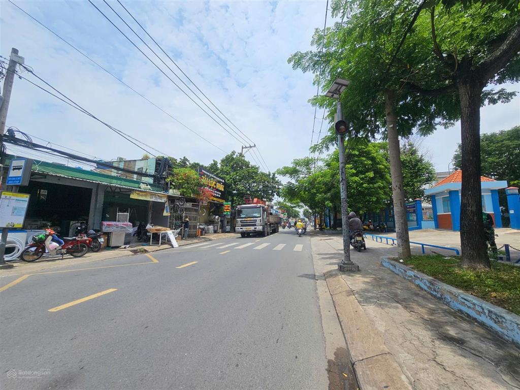 Mặt tiền hà huy giáp, vị trí đẹp kinh doanh buôn bán 4x23m