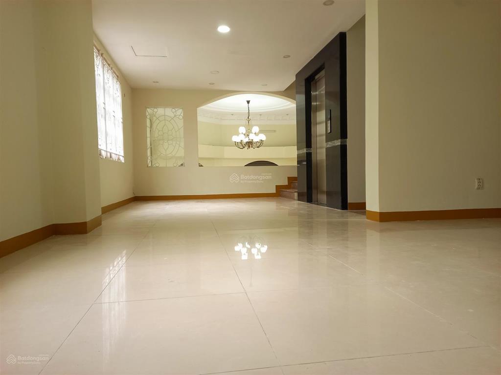 Cho thuê mặt bằng căn góc (tầng trệt,tầng lửng) mặt tiền phan bội châu, bình thạnh 25 triệu.