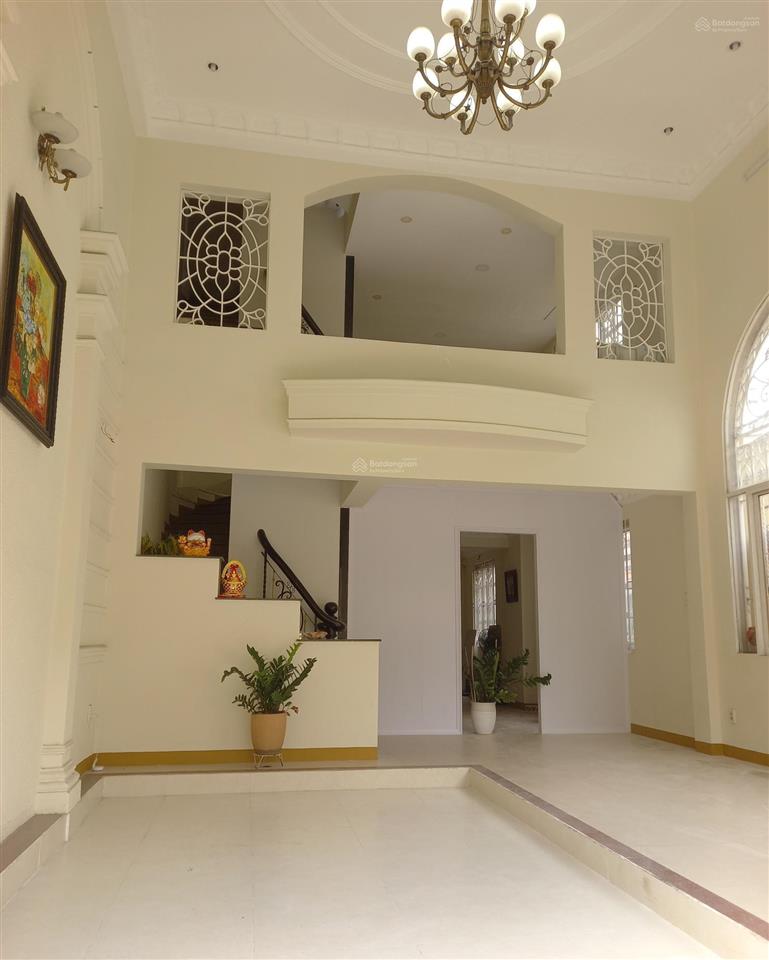 Cho thuê mặt bằng căn góc lối đi riêng mặt tiền đường phan bội châu bình thạnh 26 triệu  100m2