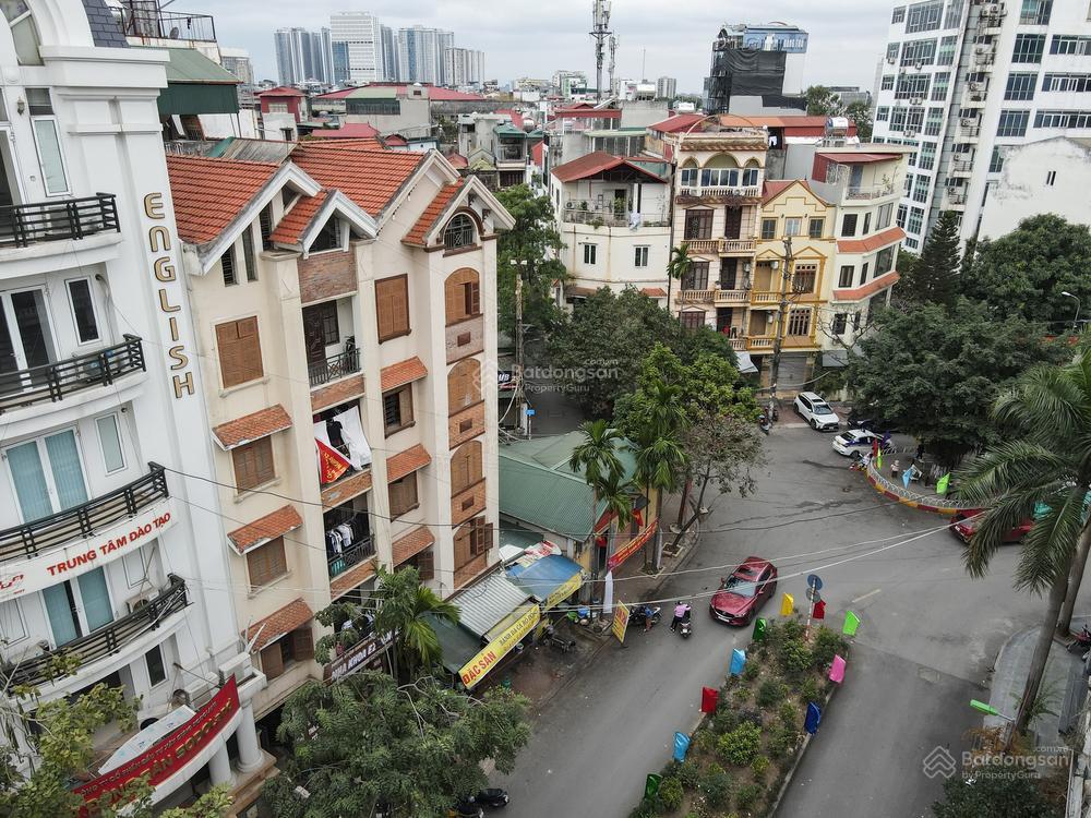 Bán gấp cặp nhà liền kề  mặt phố đặng thùy trâm  mặt tiền 14,8m  diện tích lớn  vị trí đắc địa