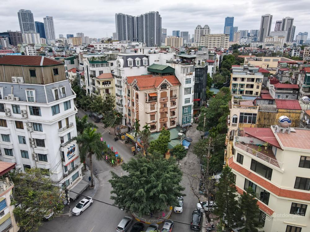 Bán gấp cặp nhà liền kề  mặt phố đặng thùy trâm  mặt tiền 14,8m  diện tích lớn  vị trí đắc địa