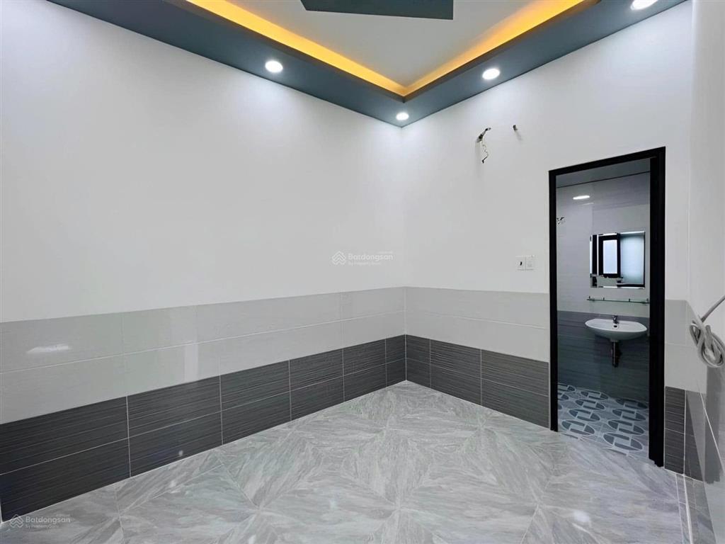 Chấp nhận cắt lỗ 200 triệu bán nhanh trong tuần nhà dương đình cúc ngay cầu bình điền