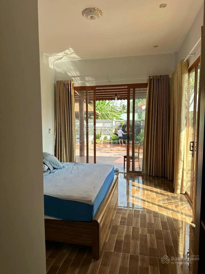 Chính chủ cắt lỗ 300 triệu bán nhanh trong tuần nhà vườn 12x18m shr gần chợ bình điền đường ô tô