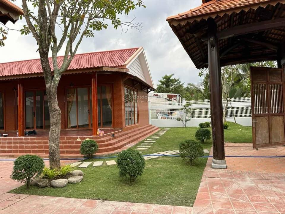 Chính chủ cắt lỗ 300 triệu bán nhanh trong tuần nhà vườn 12x18m shr gần chợ bình điền đường ô tô