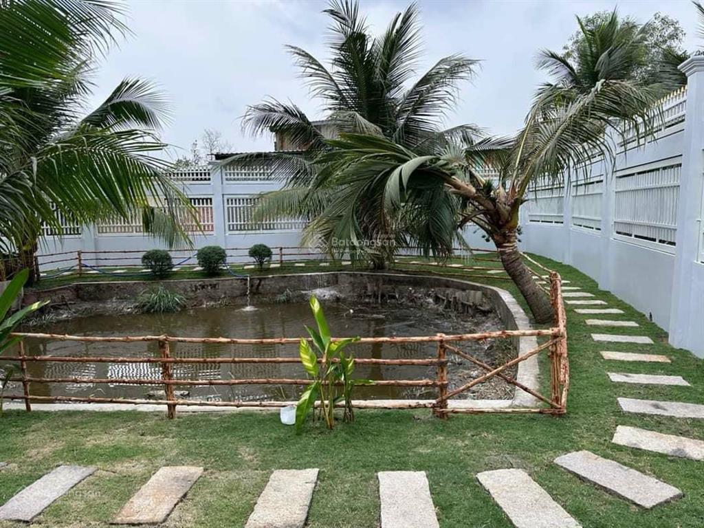 Chính chủ cắt lỗ 300 triệu bán nhanh trong tuần nhà vườn 12x18m shr gần chợ bình điền đường ô tô