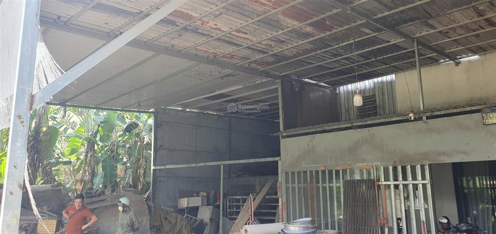 Chính chủ cho thuê xưởng và văn phòng sẵn, ở và gia công gỗ, sắt xa khu dân cư riêng biệt thoải mái