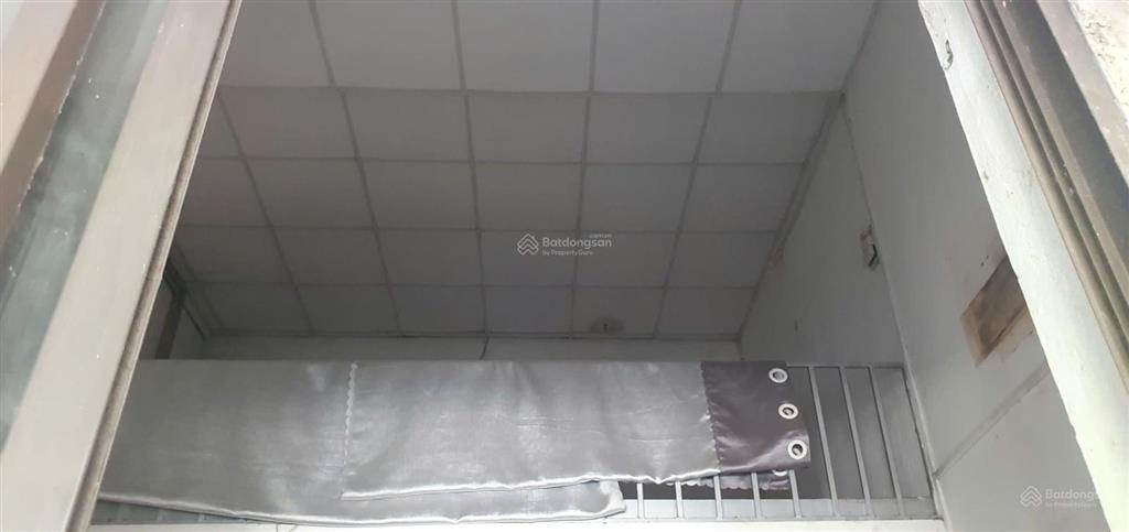 Chính chủ cho thuê xưởng và văn phòng sẵn, ở và gia công gỗ, sắt xa khu dân cư riêng biệt thoải mái