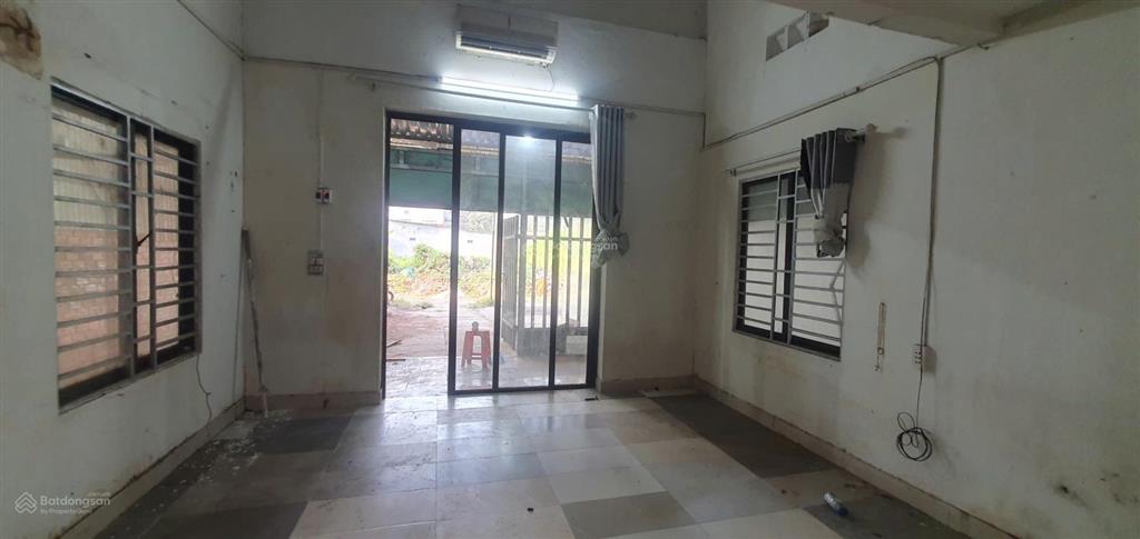 Chính chủ cho thuê xưởng + nhà lớn vừa ở và gia công sản xuất, xa khu dân cư riêng biệt thoải mái