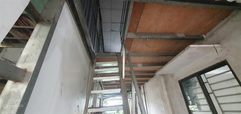 Chính chủ cho thuê xưởng + nhà lớn vừa ở và gia công sản xuất, xa khu dân cư riêng biệt thoải mái