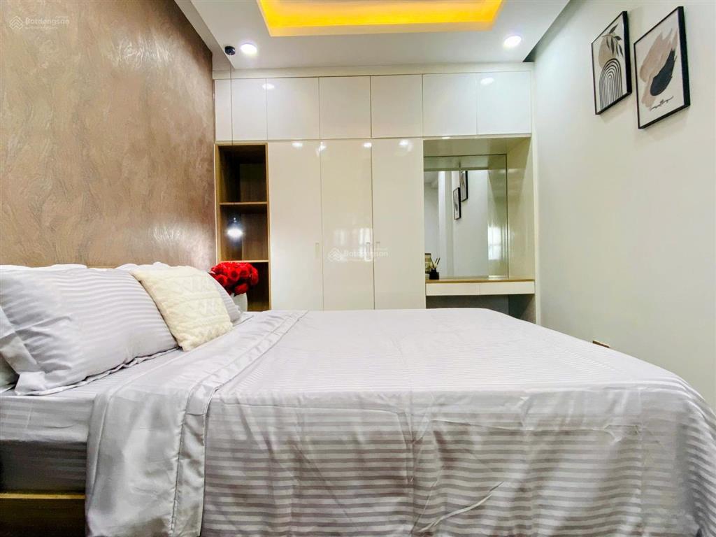 Bán căn hộ mỹ khánh 2, diện tích 118m2, 3pn, 2wc, view thoáng, nhà mới ở ngay, giá 9 tỷ 3 bớt lộc