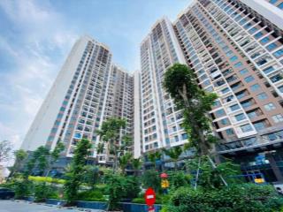 Chính chủ cho thuê căn hộ sky centrall 176 định công dt 70m2  2pn 2vs, full nội thất tầng 12