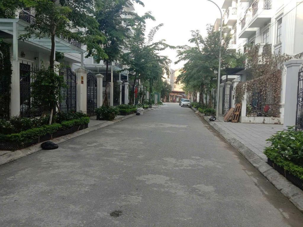 Chính chủ cho thuê nhà liền kề đại kim oto tránh nhau dt 58m2 x 4t mt 5m giá 18tr  0918 264 ***