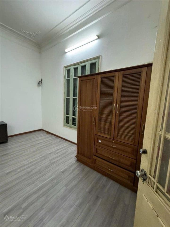 Chính chủ cho thuê nhà riêng phố tuệ tĩnh dt 80m2 (3pn2vs) giá cho thuê 10.5tr  0918 264 ***
