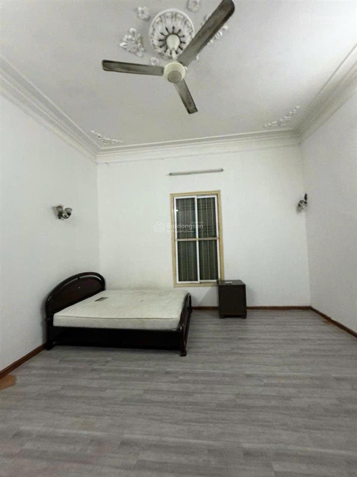 Chính chủ cho thuê nhà riêng phố tuệ tĩnh dt 80m2 (3pn2vs) giá cho thuê 10.5tr  0918 264 ***