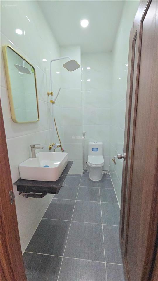Bán nhà đường lò lu gần vinhomes grand park q9