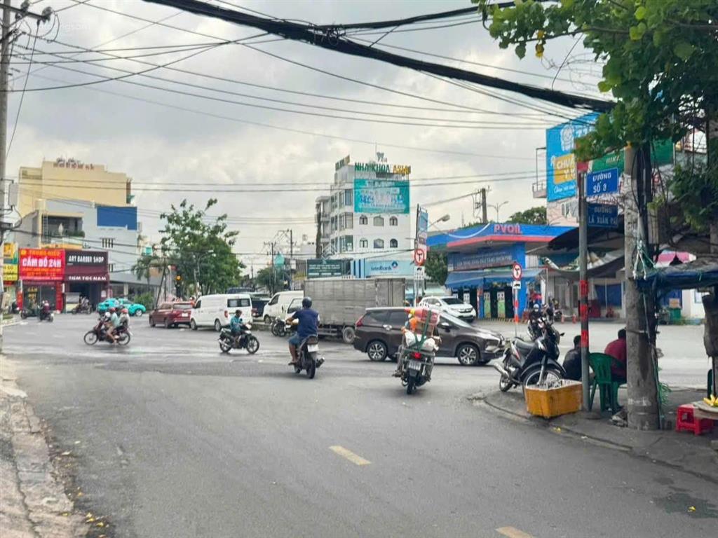Bán đất mặt tiền đường ngay lã xuân oailê văn việt